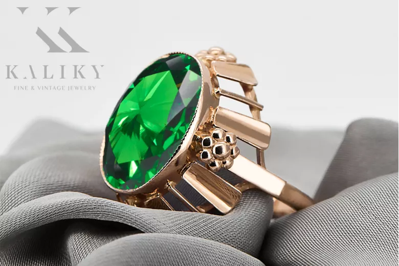 Vintage craft Ring Emerald Original Vintage 14K Rose Gold vrc043r